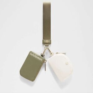 Lululemon Dual Pouch WristletBay Leaf / Light Ivory